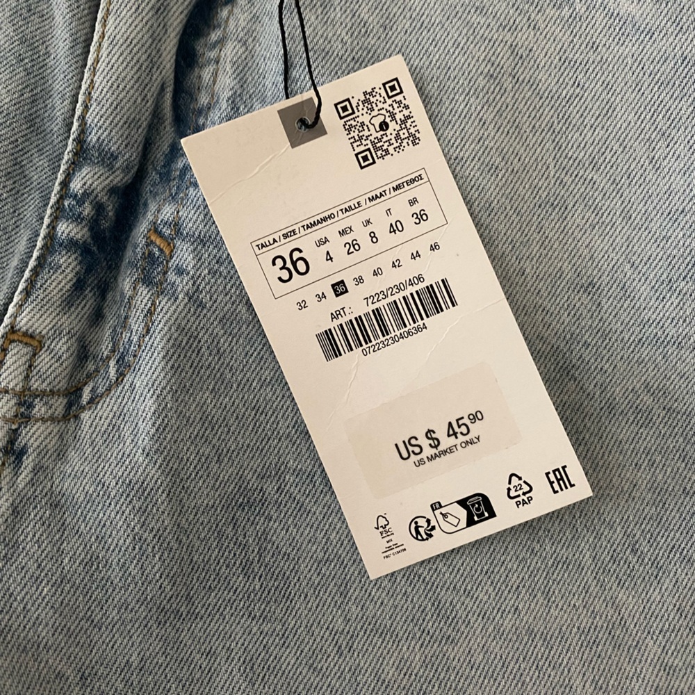 Zara Mom Fit Jeans - Picture 3 of 5